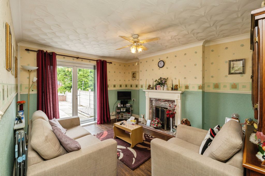 Property photo 2 of 15
