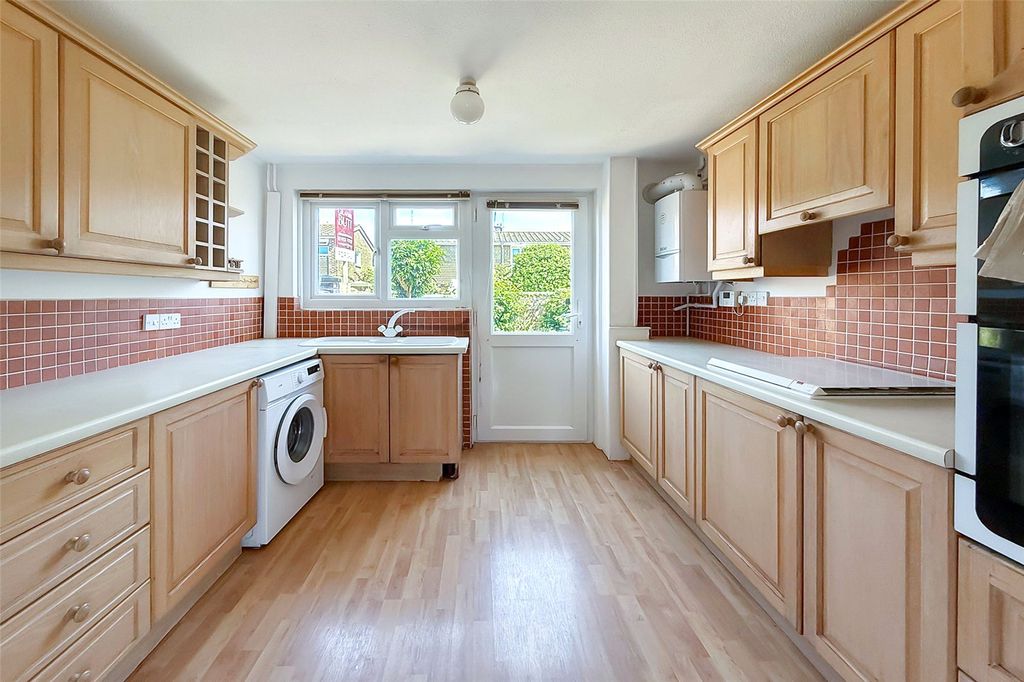 Property photo 3 of 17 Picture No. 12