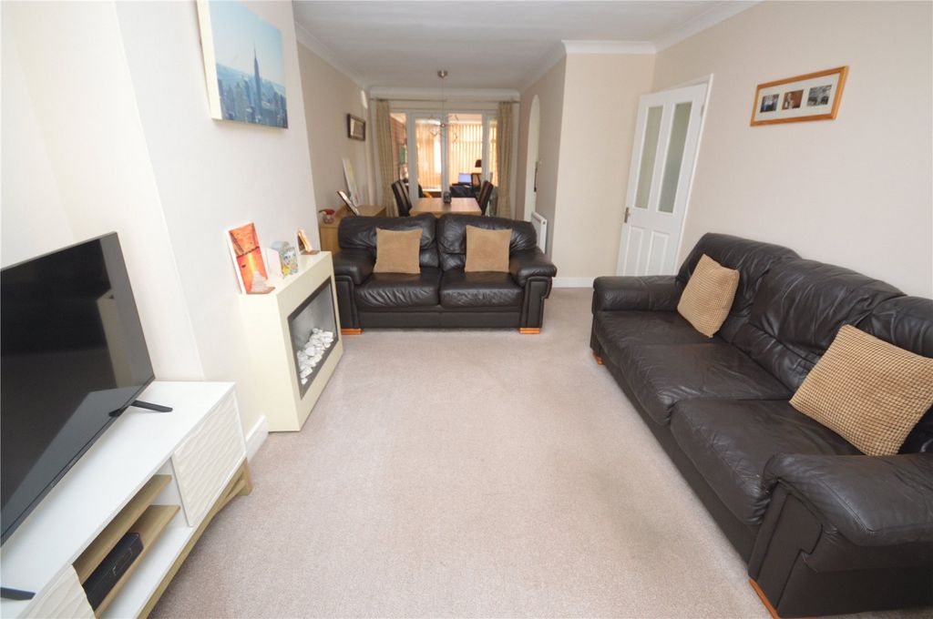 Property photo 2 of 16 Picture No. 20