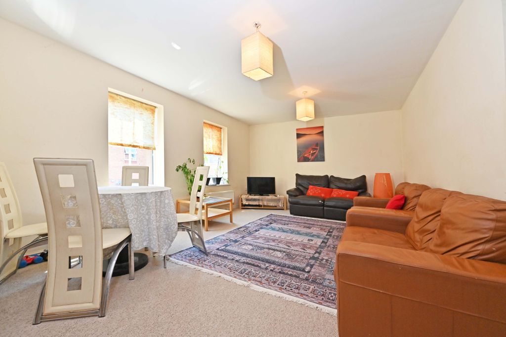 Property photo 2 of 17 Living Space