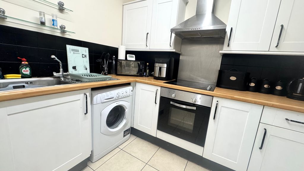 Property photo 2 of 5