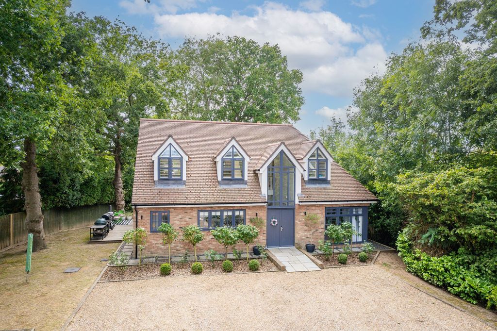 Property photo 1 of 24