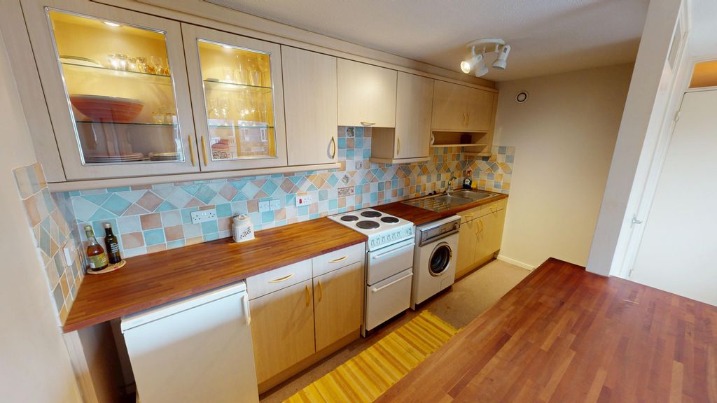 Property photo 3 of 7