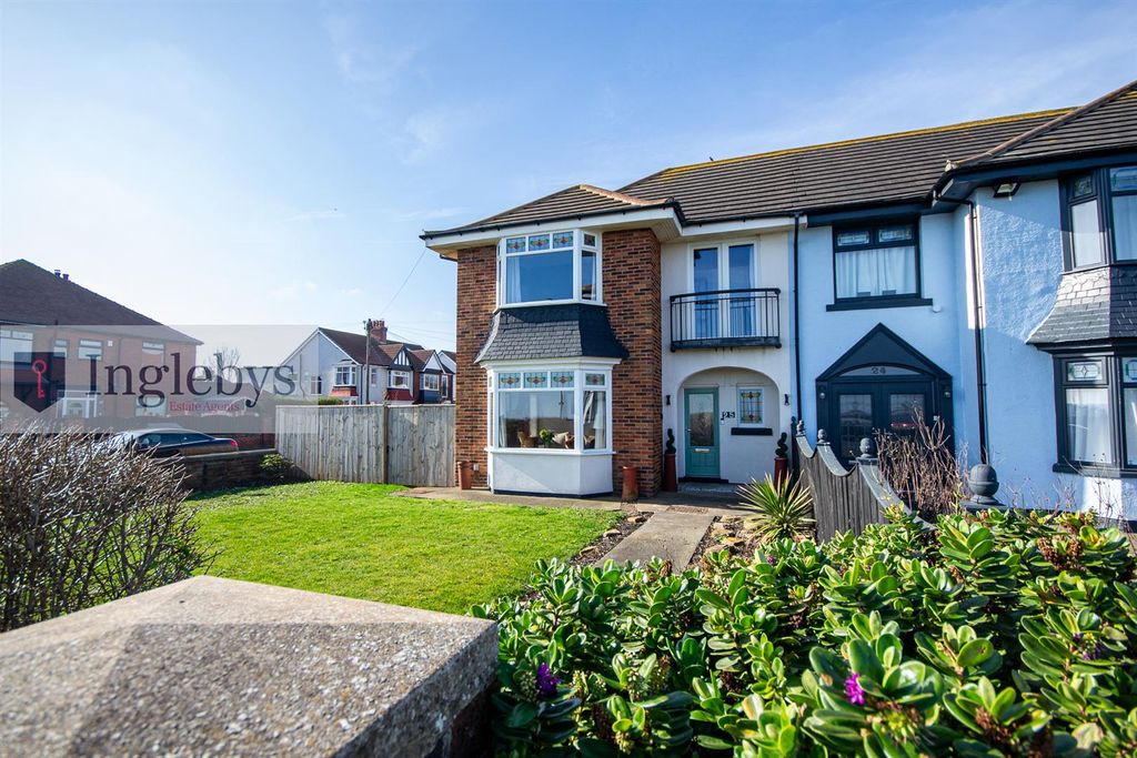 Property photo 1 of 29