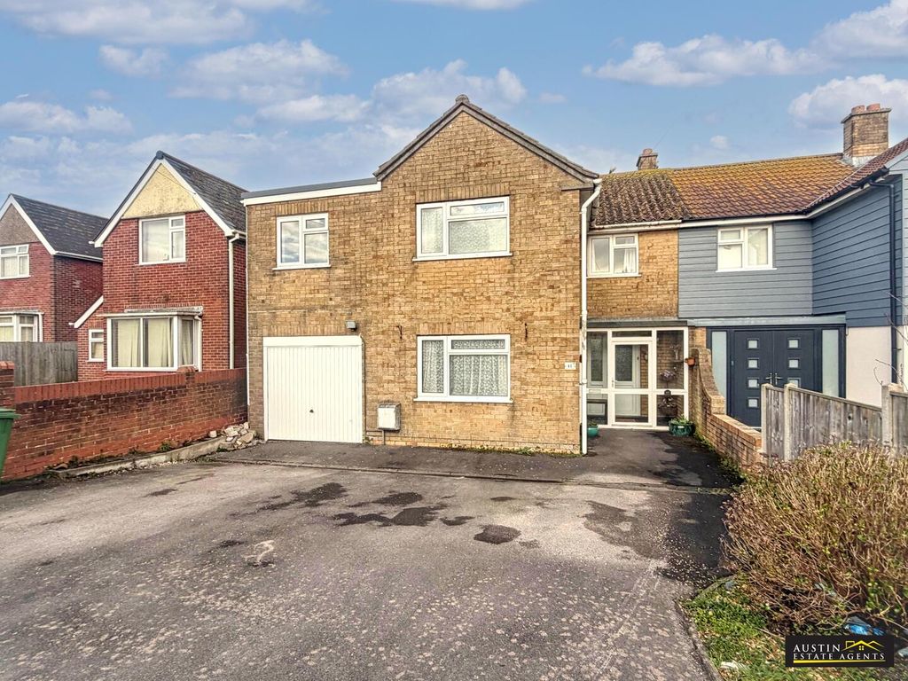 Property photo 1 of 14 Front (Exterior)