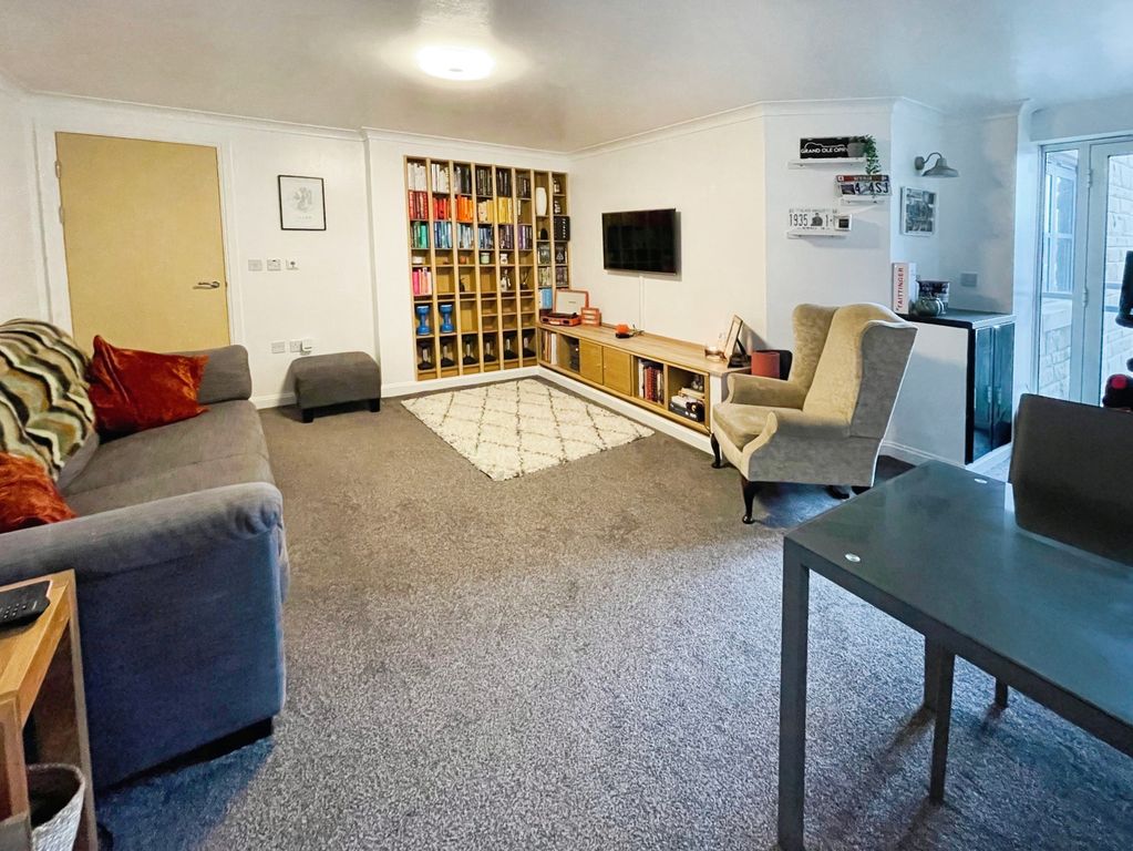 Property photo 3 of 11 Image