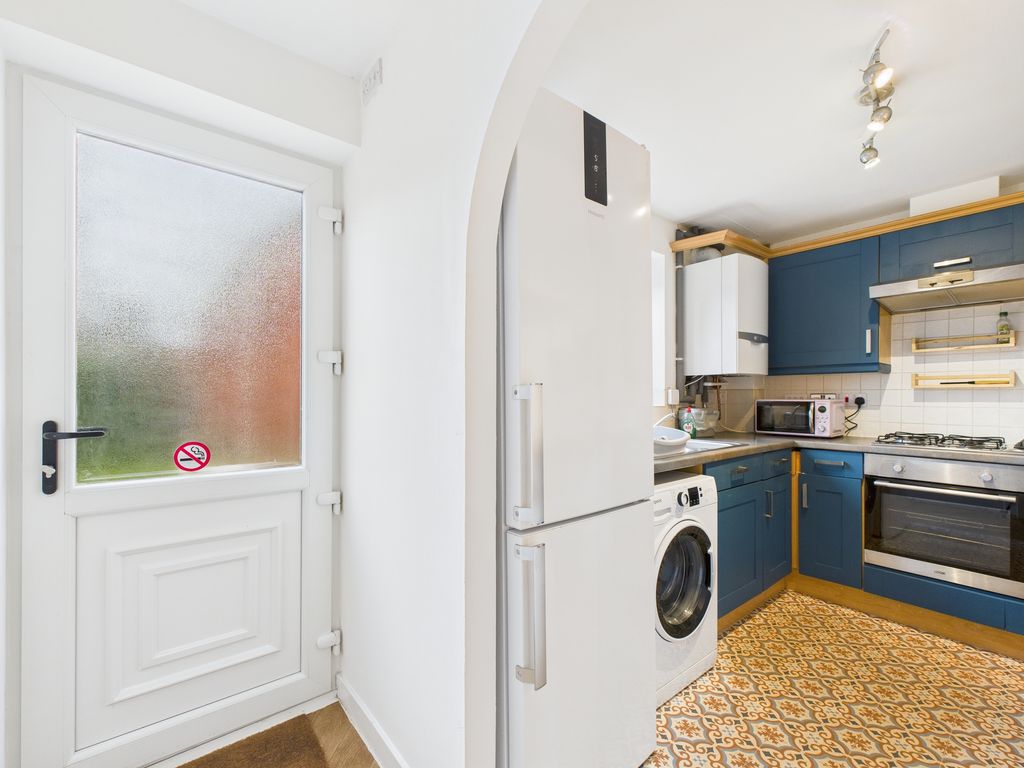 Property photo 3 of 21 Kitchen