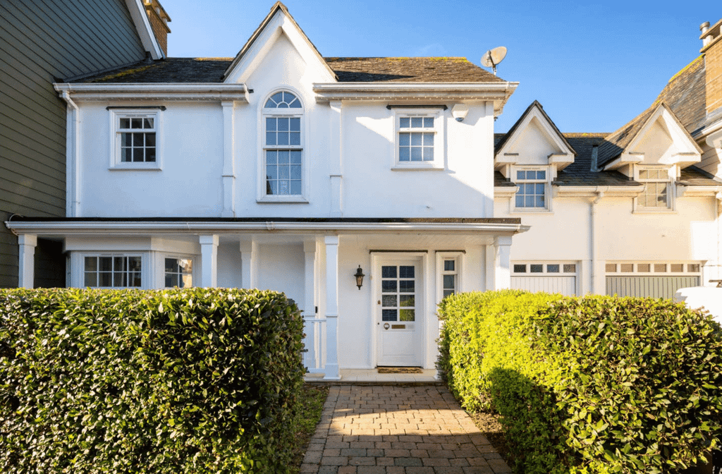 Property photo 1 of 39