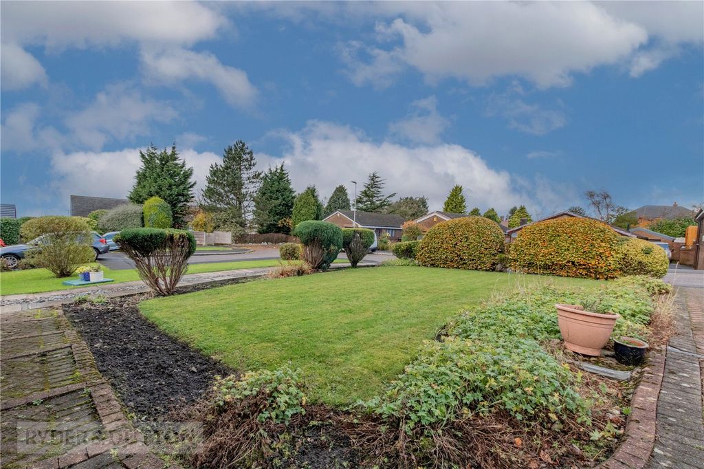 Property photo 2 of 22 External