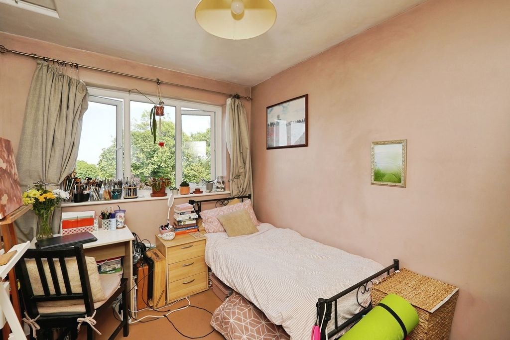 Property photo 3 of 17 Pbox-Img.Jpg