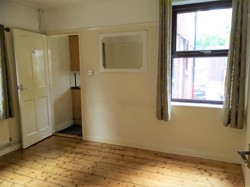Property photo 3 of 15 Dining Room