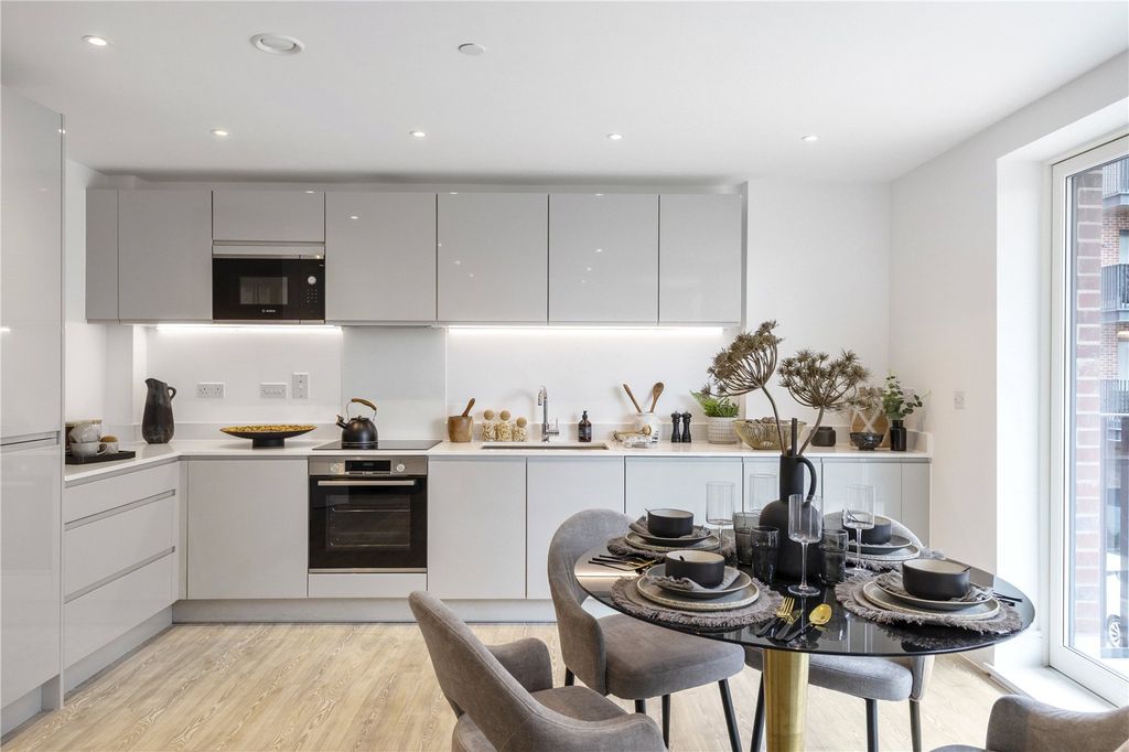 Property photo 3 of 11 C.01.04 Mcarthur's