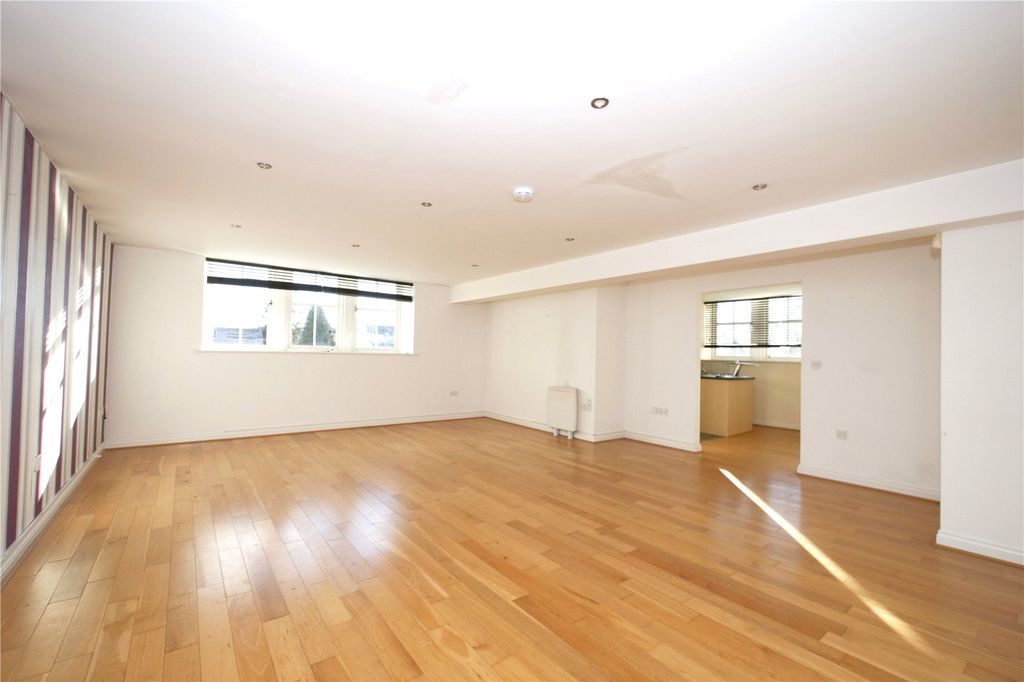 Property photo 2 of 15 Picture No. 22