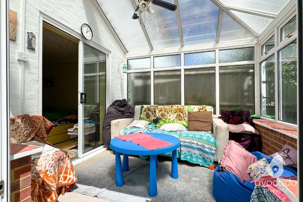 Property photo 3 of 17 5196745