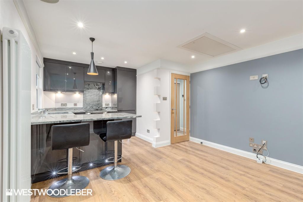 Property photo 1 of 10 Churchstreet_1.Jpg