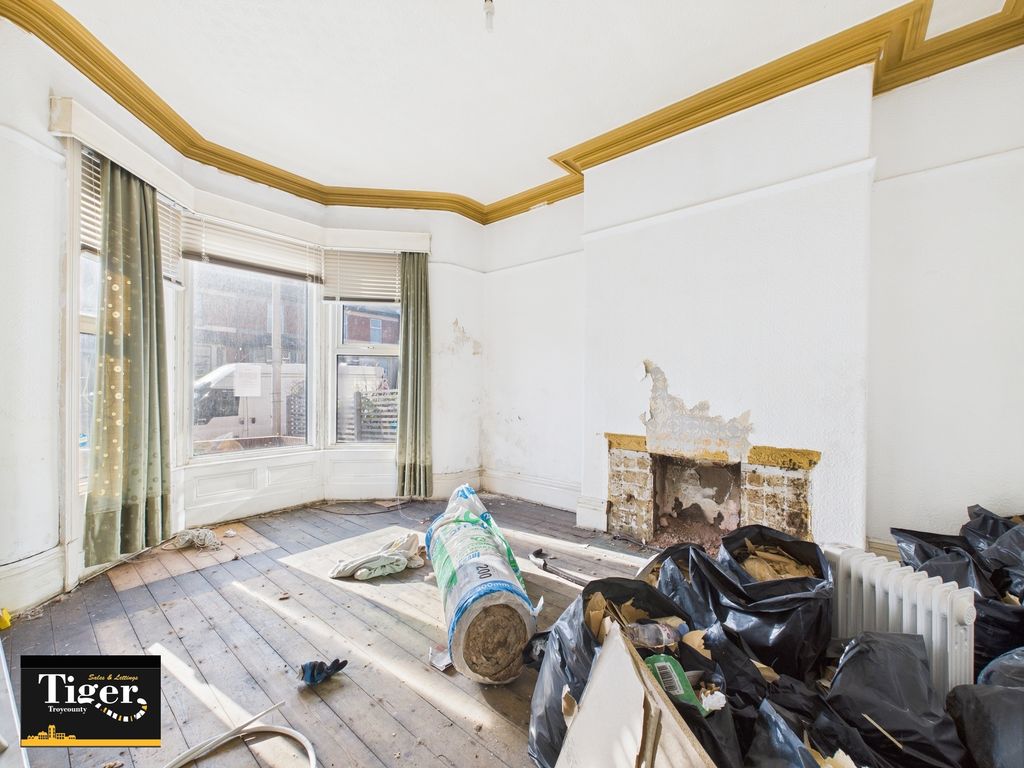 Property photo 2 of 16 Cam03440G0-Pr0297-Still002