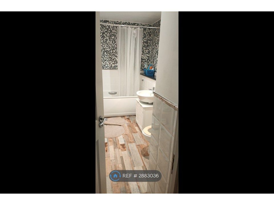 Property photo 2 of 3