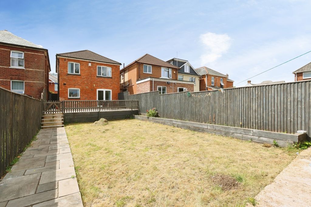 Property photo 3 of 18 Pbox-Img.Jpg