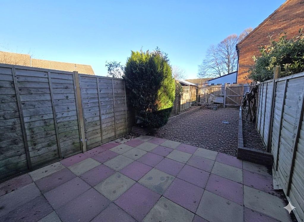 Property photo 2 of 8 Gemini_Generated_Image_Hmjqpfhmjqpfhmjq.Jpg