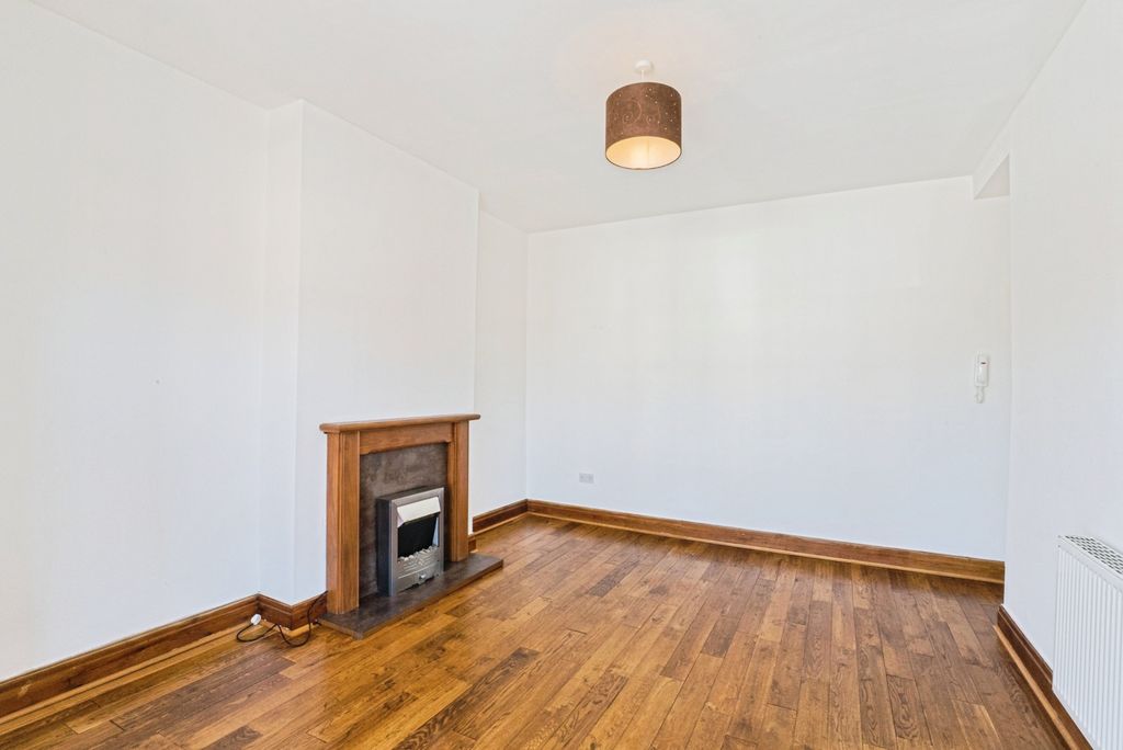 Property photo 3 of 15 Living Room