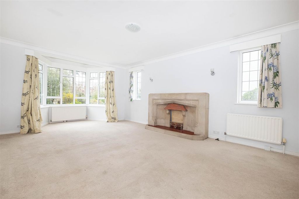 Property photo 3 of 13 1-Gresham-House-0006 Copy.Jpg