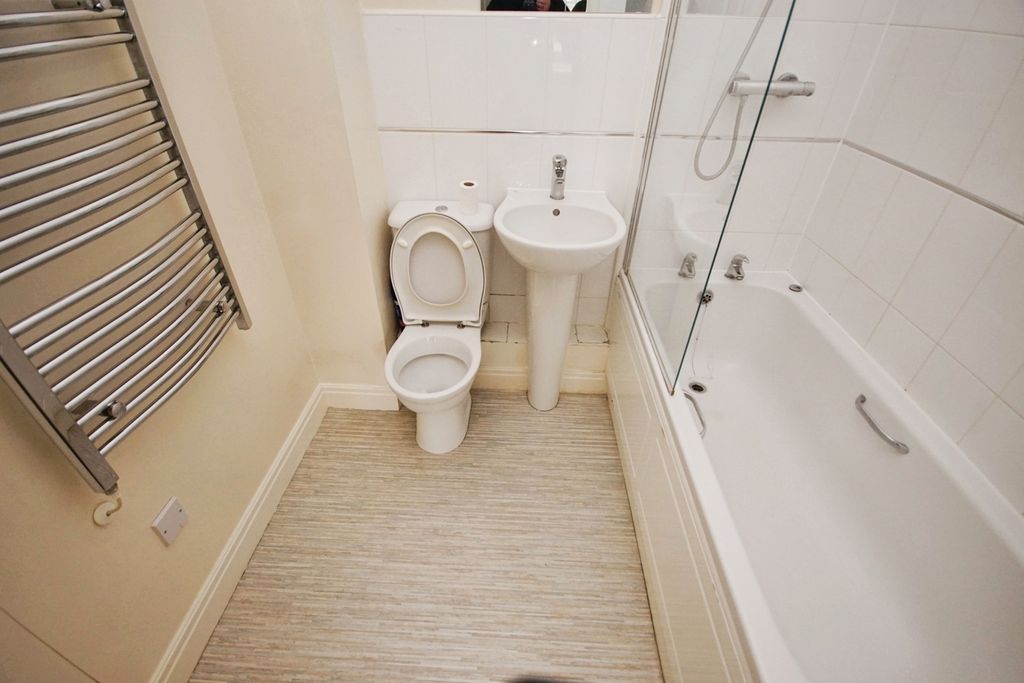 Property photo 2 of 17 Photo