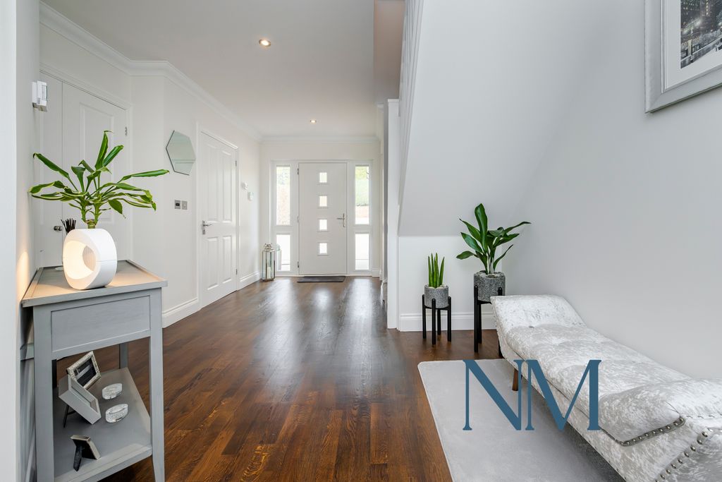 Property photo 2 of 30 Gallery