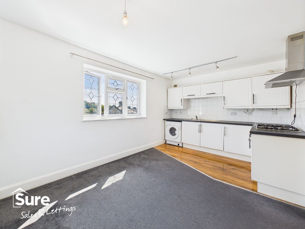 Property photo 3 of 10 999873