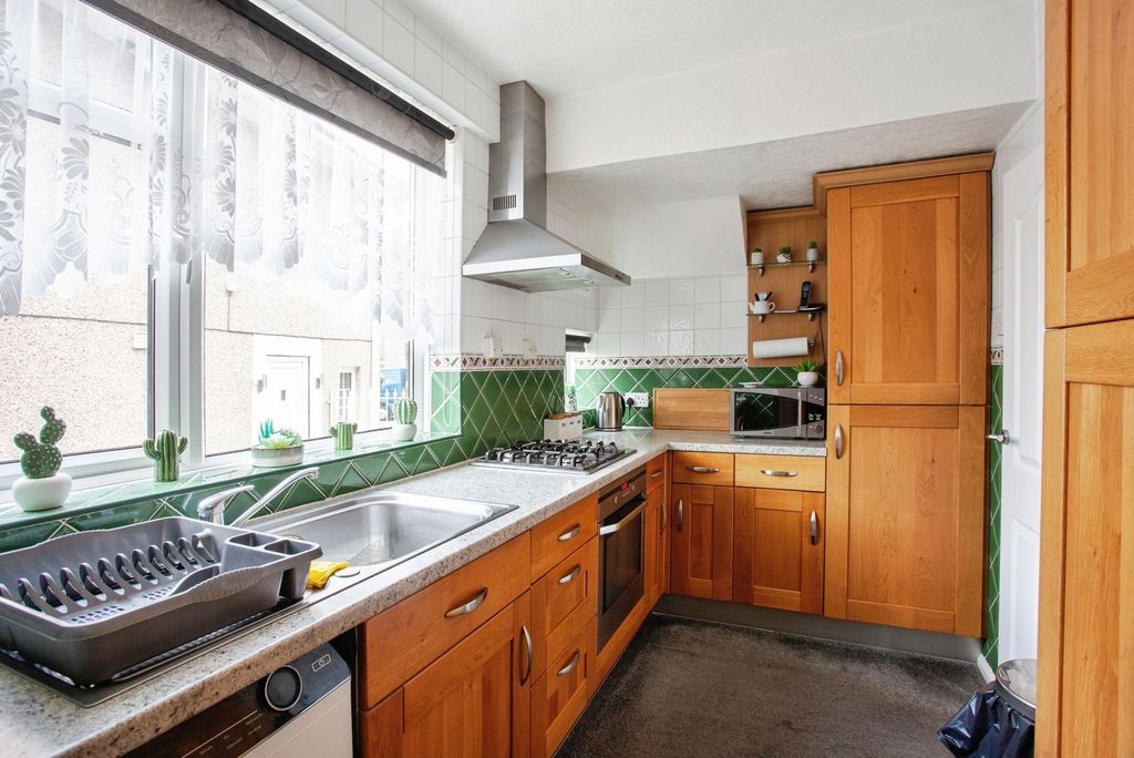 Property photo 3 of 20 Pbox-Img.Jpg