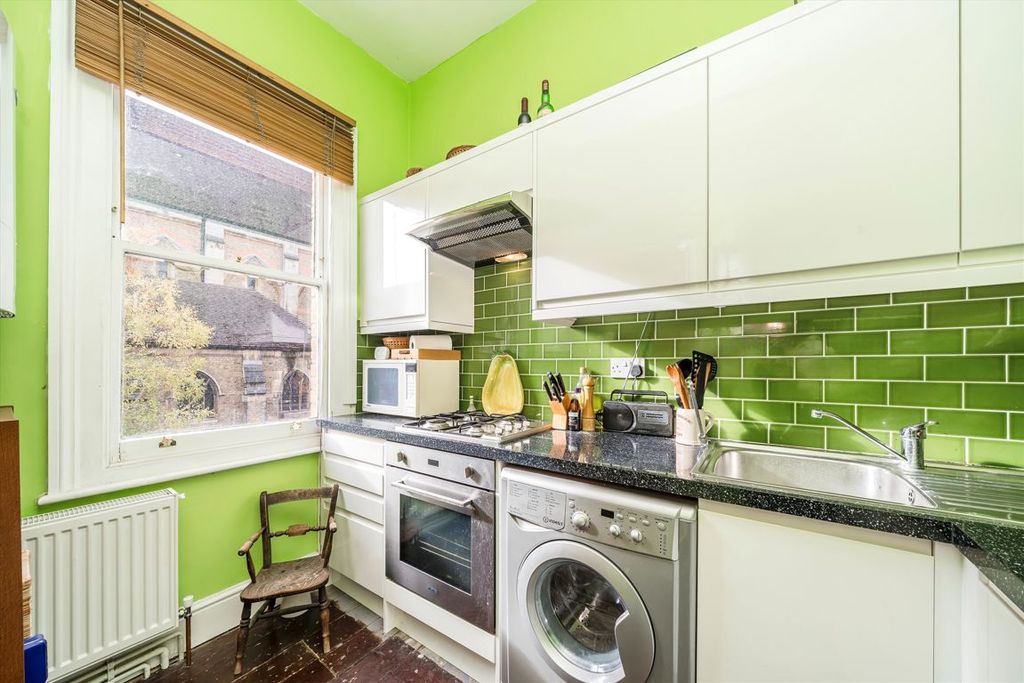 Property photo 3 of 5