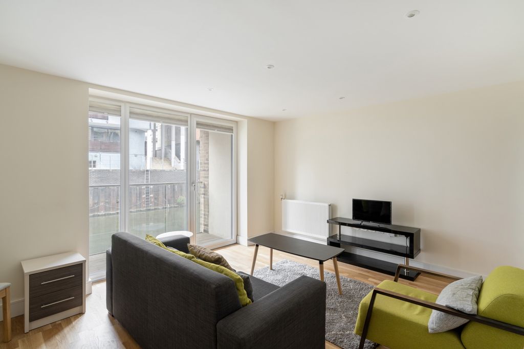 Property photo 2 of 11