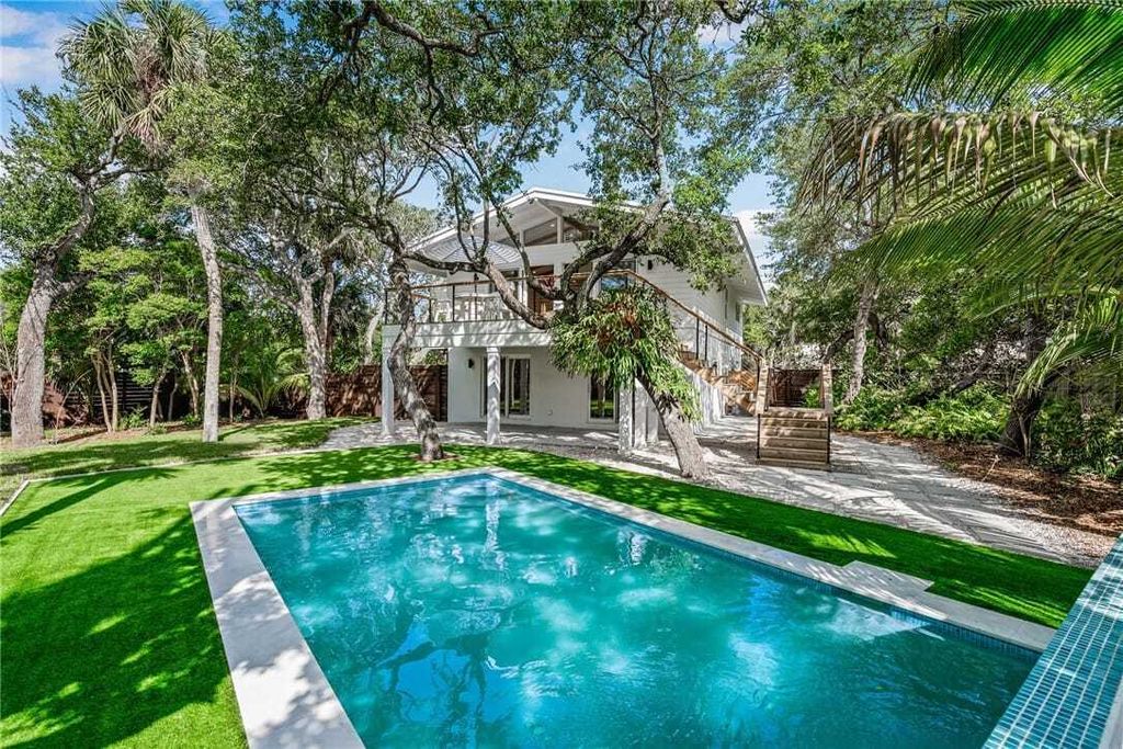 Property photo 1 of 26