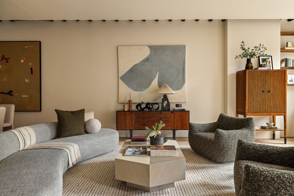 Property photo 2 of 28
