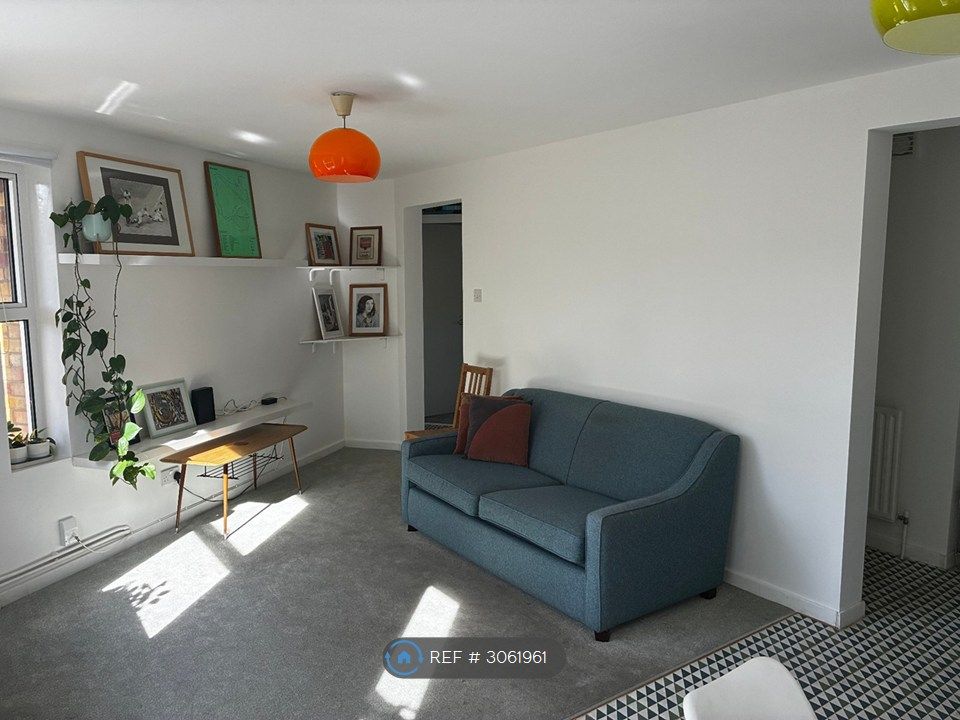 Property photo 2 of 14 Living Area