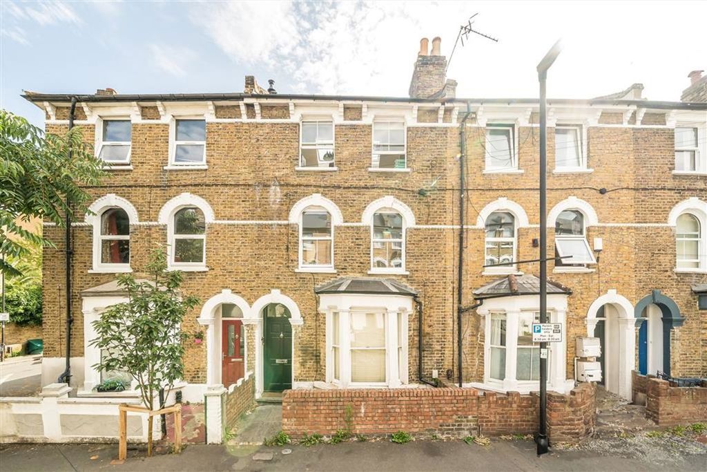 Property photo 1 of 8