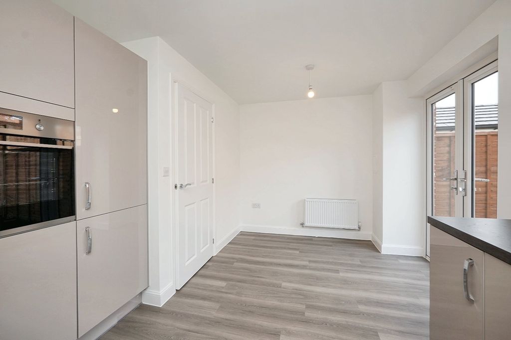 Property photo 3 of 14 Picture 3