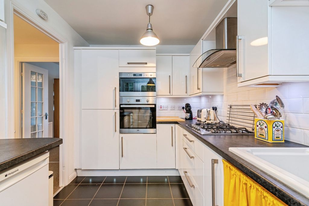 Property photo 3 of 17 Pbox-Img.Jpg