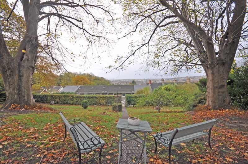 Property photo 3 of 33 Photo 25