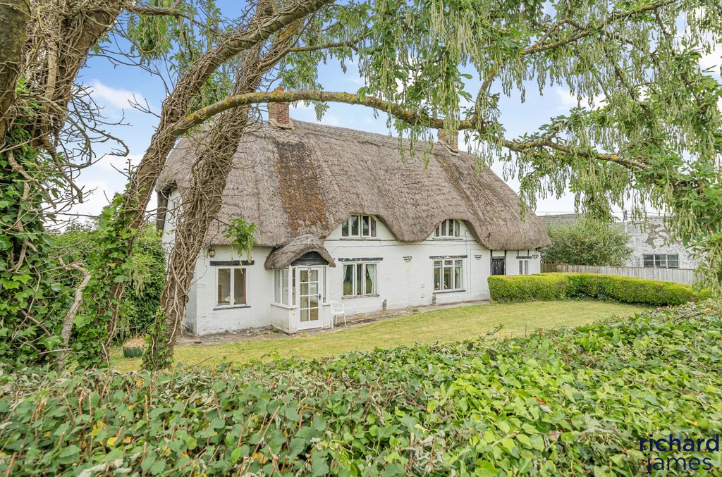Property photo 1 of 36 c0619Abe-78Af-461...