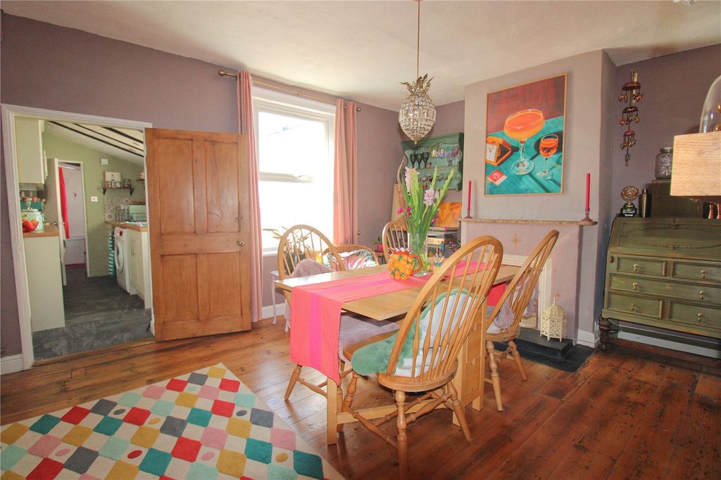 Property photo 3 of 17 Picture No. 05