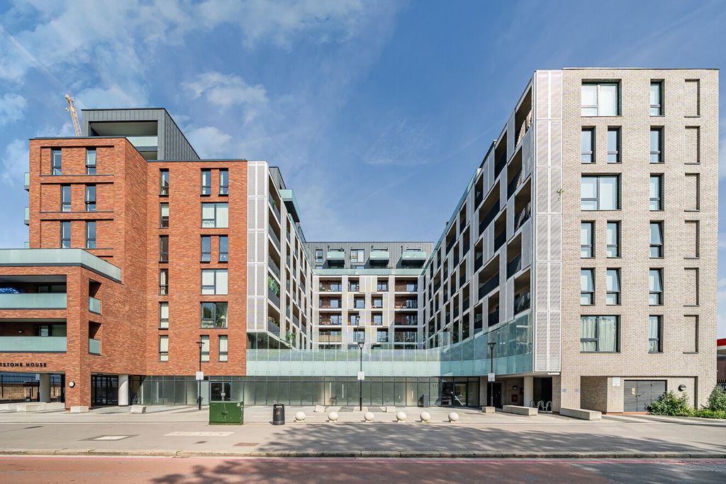 Property photo 2 of 17 Picture No. 26