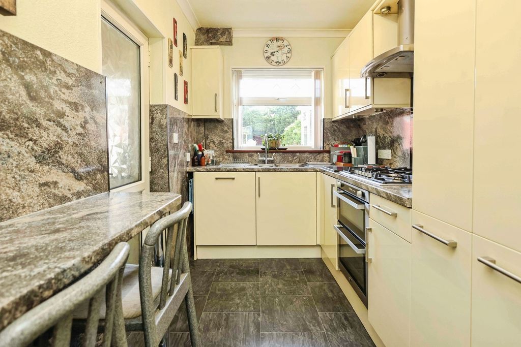 Property photo 2 of 30 Pbox-Img.Jpg