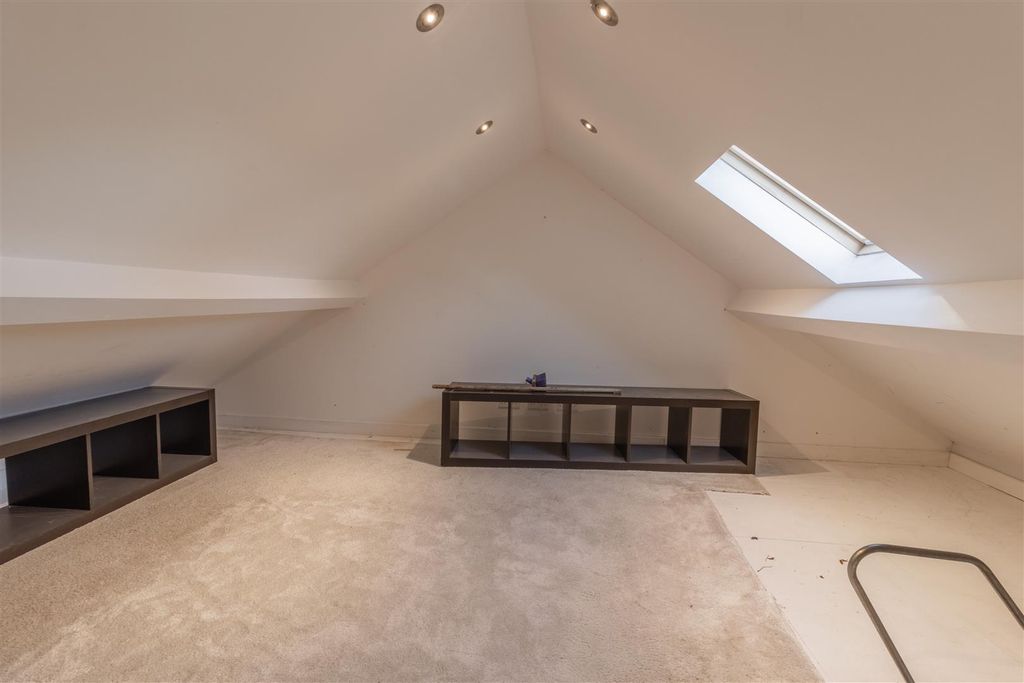 Property photo 3 of 26