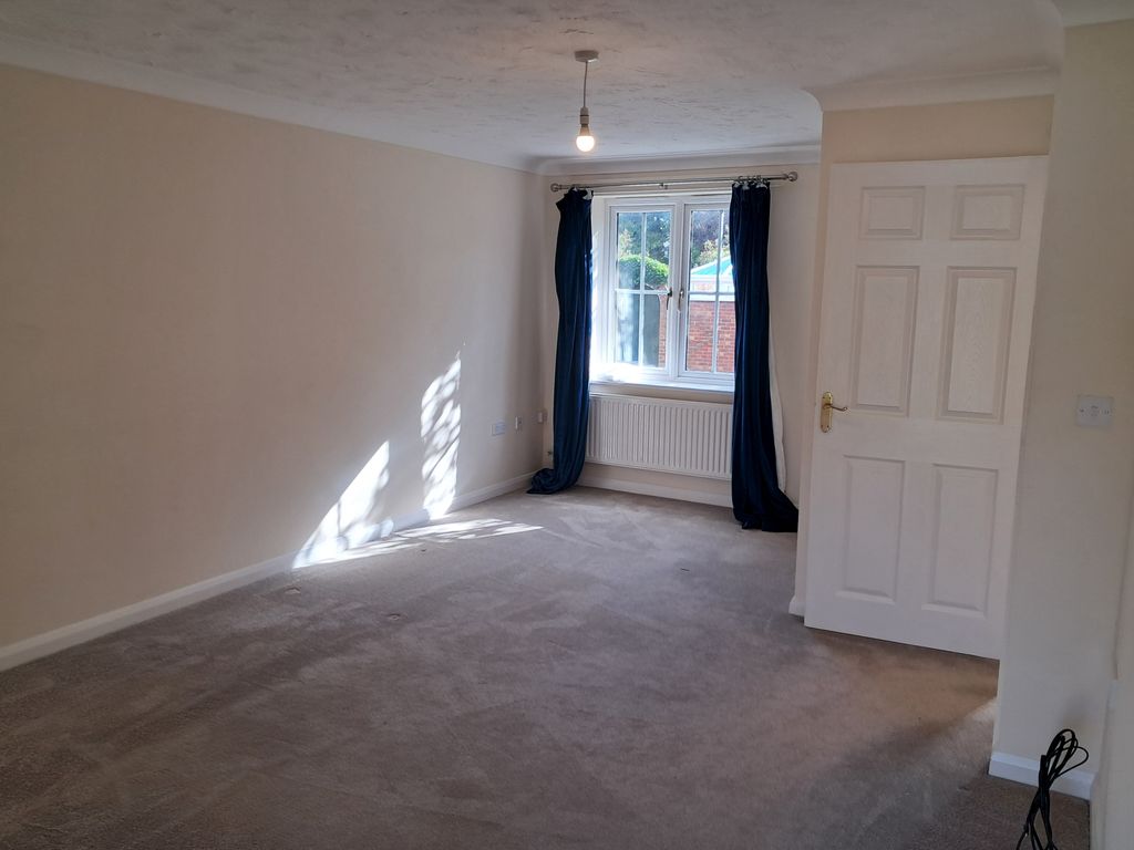 Property photo 2 of 14 Photo 12