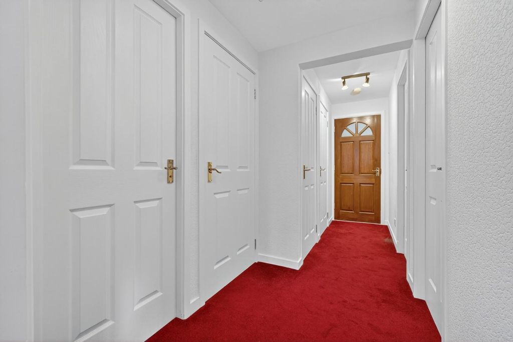 Property photo 3 of 15 2 Woodbank Gardens, Largs _03.Jpg