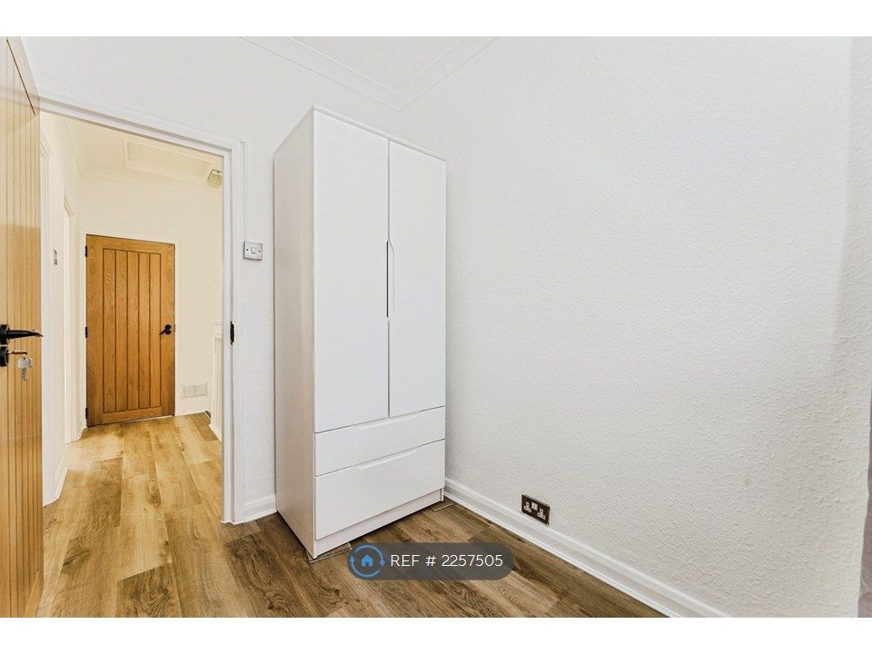 Property photo 3 of 35