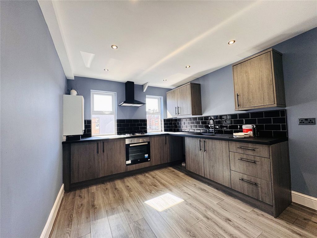 Property photo 1 of 11 Picture No. 18