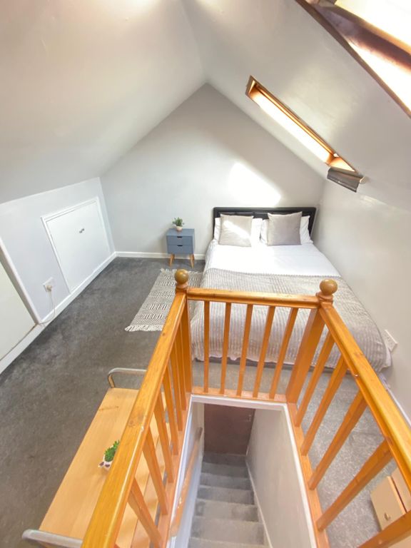 Property photo 3 of 3 Room