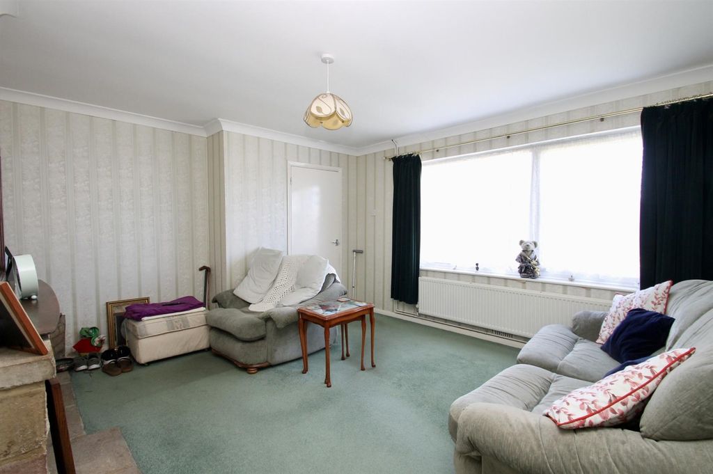 Property photo 2 of 13 Living Room 2.Jpg