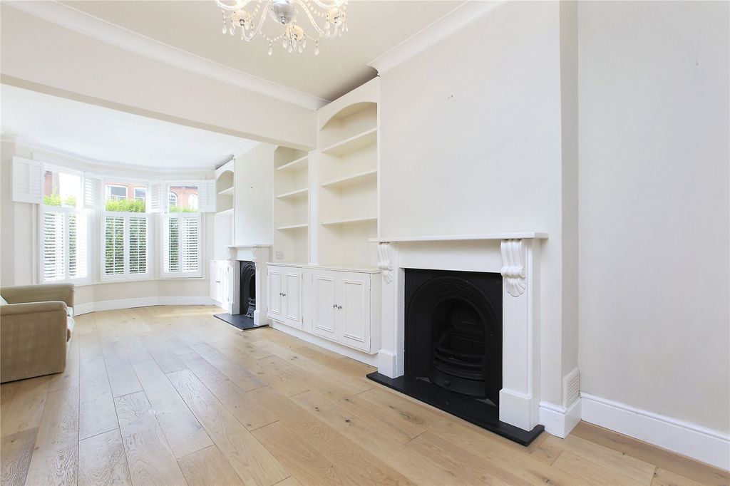 Property photo 3 of 12